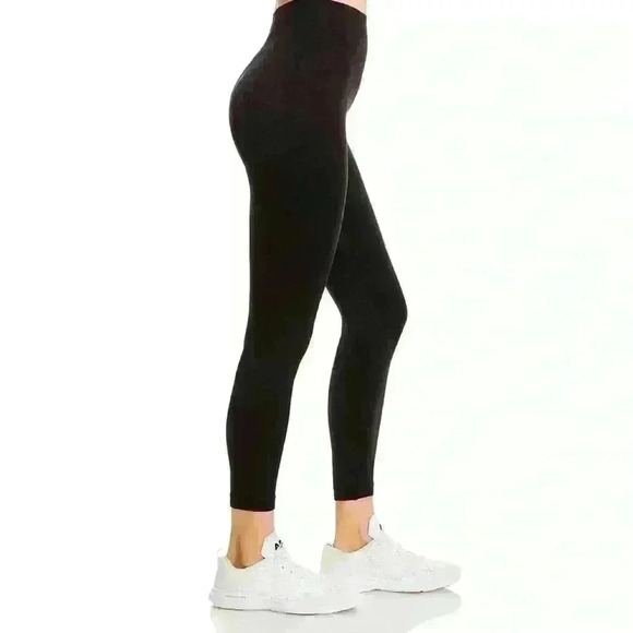 Spanx Look at Me Now Black Leggings Sz M - Picture 1 of 9